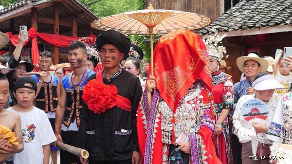 “览苗家村落 享苗家美食”看贵州 铜仁 “览苗家村落 享苗家美食”看贵州 铜仁