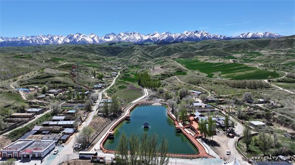 “六师奇万线 缤纷果飘香”之旅 “六师奇万线 缤纷果飘香”之旅
