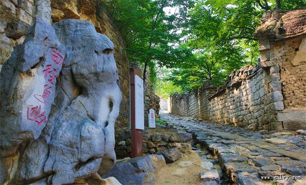 听泉观山览湖 寻味烟火山东·济南 听泉观山览湖 寻味烟火山东·济南