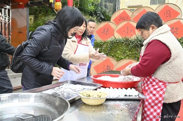 ��ʳ��ɳ�� С����Դ��������֮��